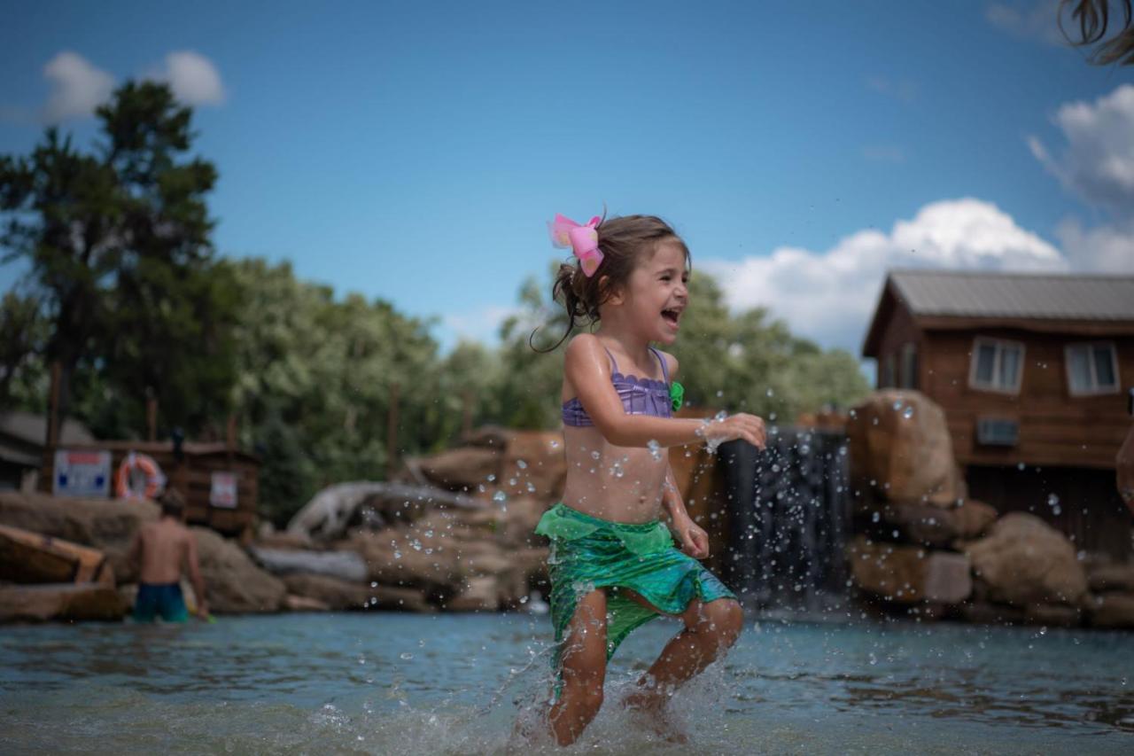 Natura Treescape Resort Wisconsin Dells Exteriör bild